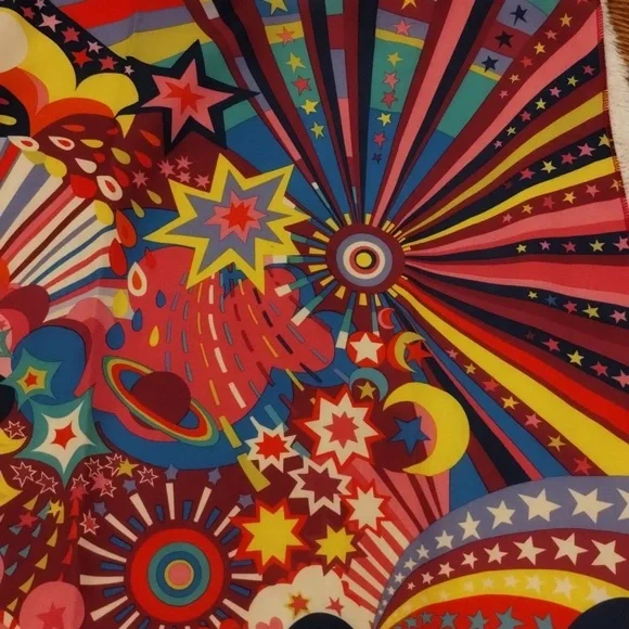 RARE Lush Cosmetics Twilight Knot Wrap - Approximately 27“ x 28“ - Scarf Bandana - Picture 5 of 8